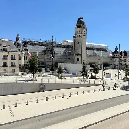Apartment Centre-ville La Rochelle, 2 Pas De La Gare, Free Wifi La Rochelle (Charente-Maritime)
